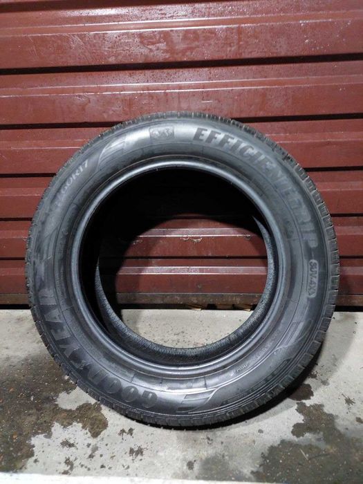 Шини 215 60 R17 GoodYear Efficient Grip Suv