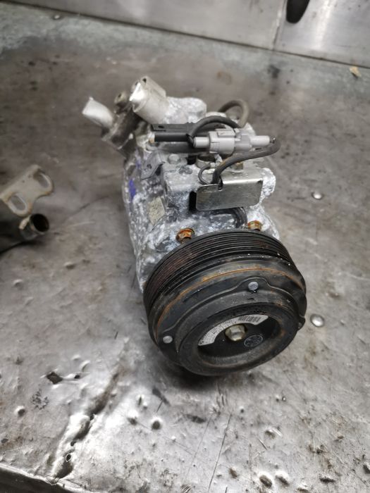 BMW. E90 E91 E92 E87 lift 2.0d N47 sprężarka klimatyzacji Denso