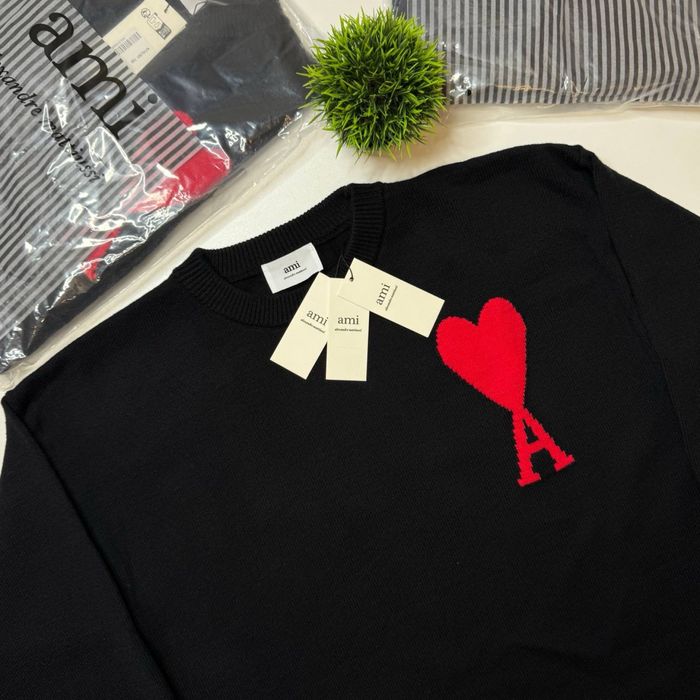 Свитер  кофта ami