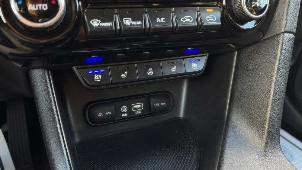 Kia Sportage EX      2018