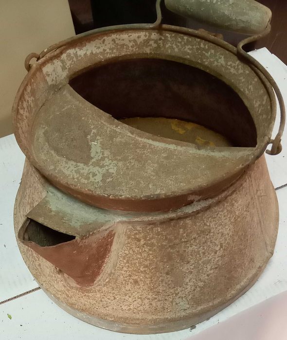 Celha em chapa , de transporte, antigo, por 30€