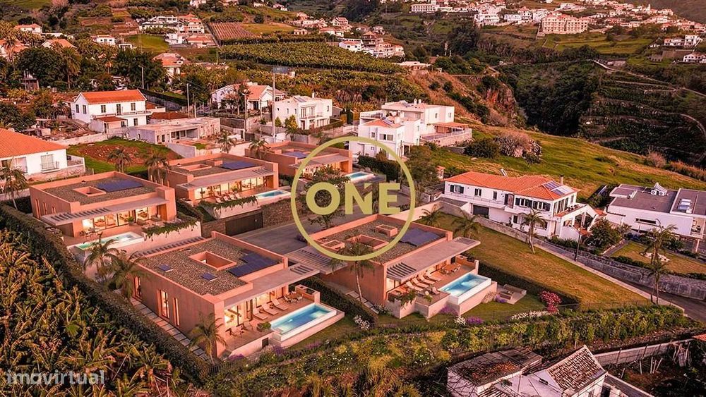 Moradia T3 de Luxo com vista mar definitiva e piscina, Calheta