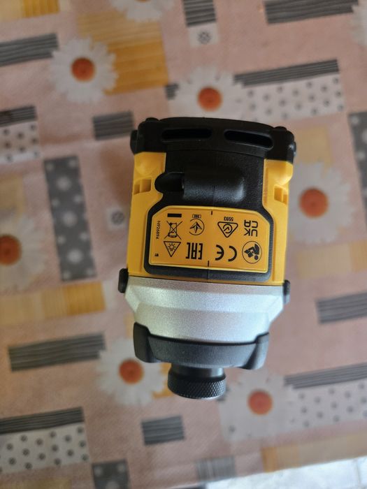 Zakretarka dewalt DCF850N
