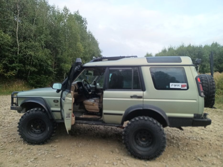 Land Rover Discovery 4.0 V8 LPG Off road