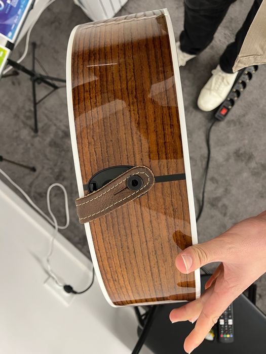 Taylor 214dlx Lefht-hand ESQUERDINA