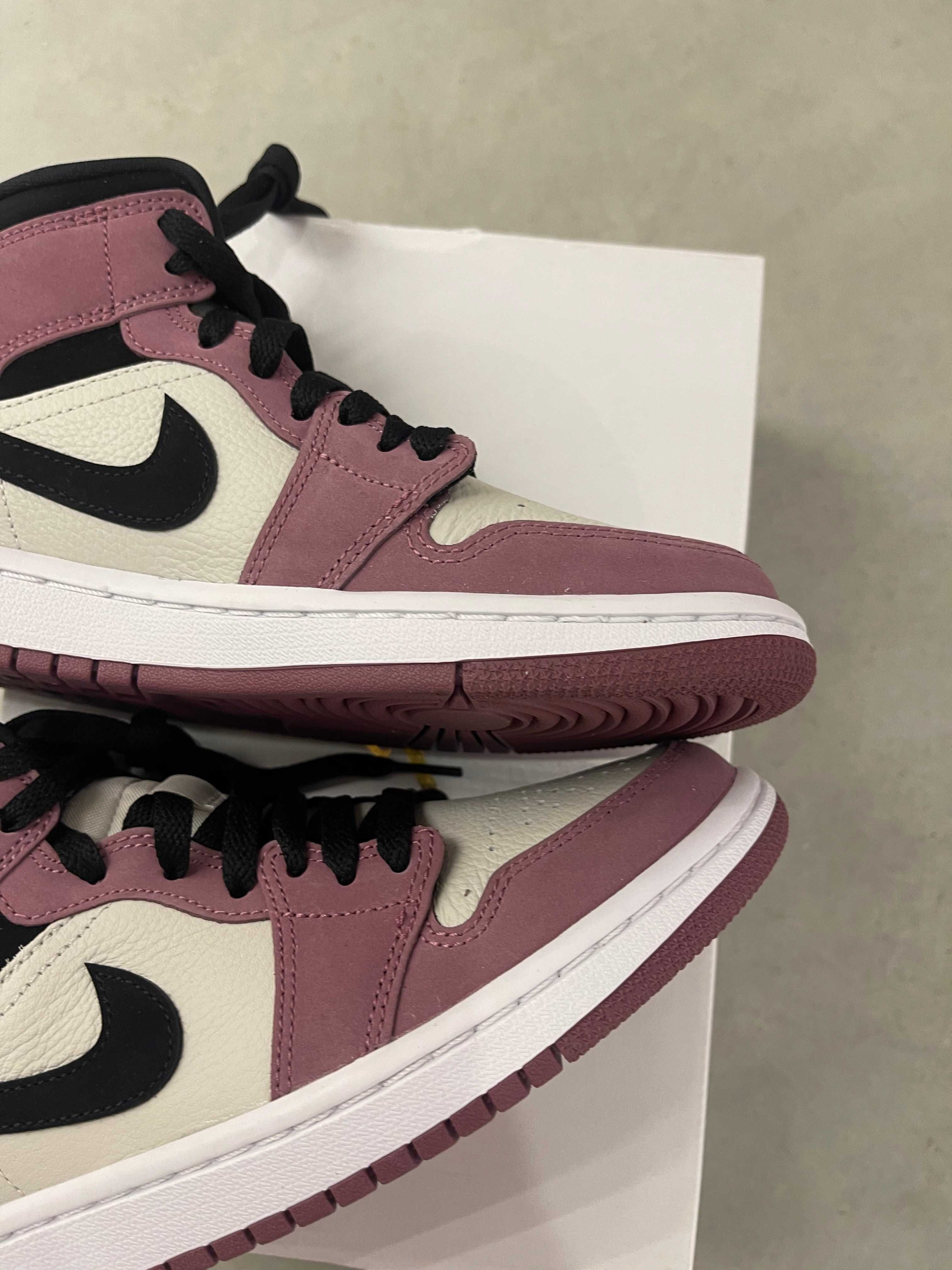 Nike Wmns Air Jordan 1 Mid SE 'Berry Pink' DC7267-500: 6 990 грн