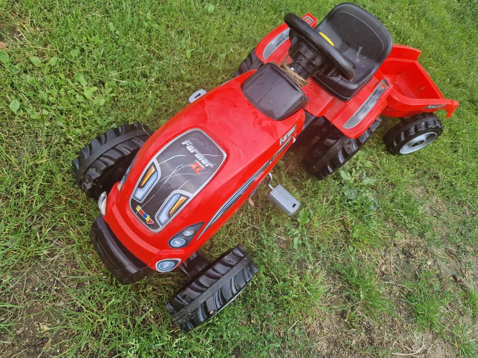 Traktor z przyczepką