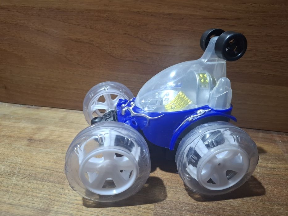 NOWE Auto Akrobatyczne R/C Super Flip 360° Świecące Kółka!