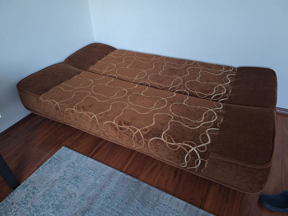 Kanapa sofa rozkładana z funkcją spania pojemnik na posciel