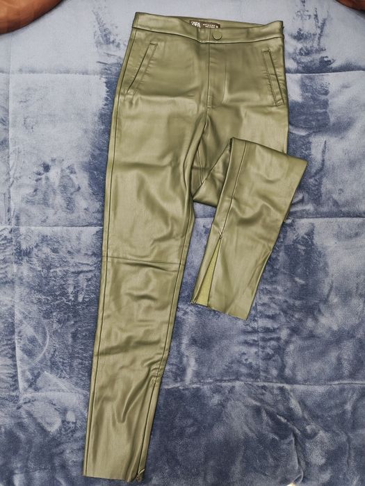 Продам кожаные (эко-кожа) зелёные штаны zara