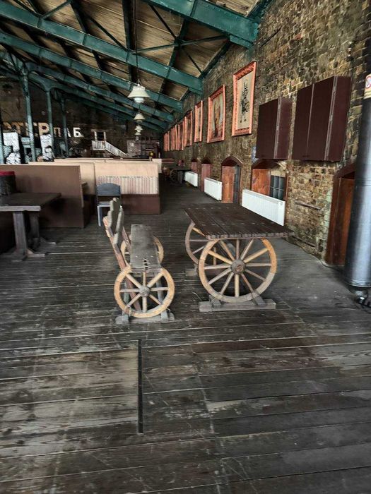 Лавка та стілець