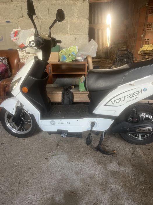Scooter eletrica/como nova/sem carta