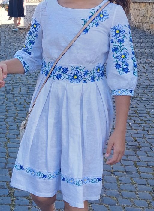 Вишите плаття лляне