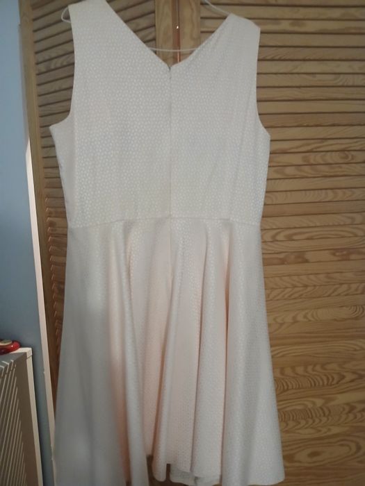 Sukienka pudrowy róż 46 na komunię