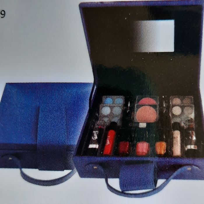 Caixa de maquilhagem NOVO