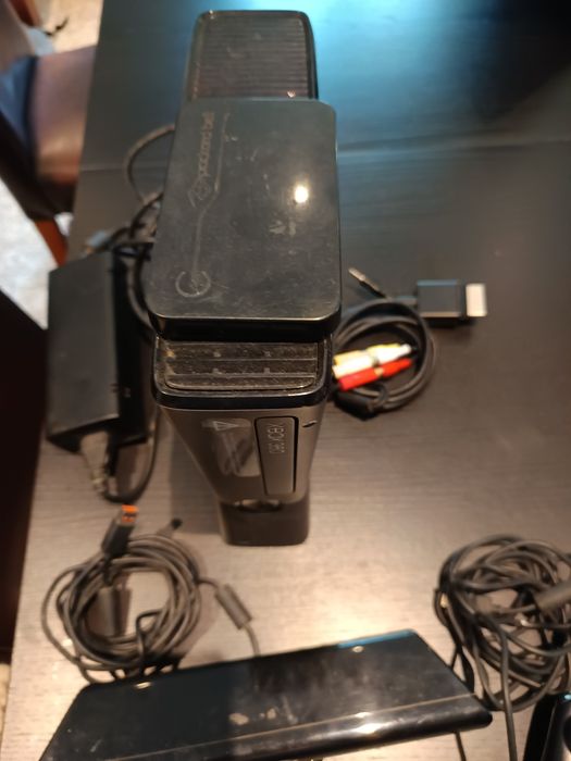 Vendo ou troco Xbox 360 vários acessórios