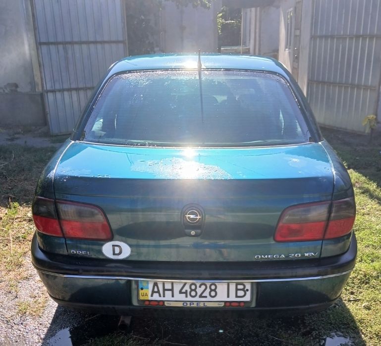 Продам автомобиль Opel Omega 1997 г.в. настоящая капсула времени.