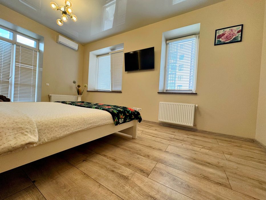 Подобово оренда Квартира у центрі, ЖК Театральний2+1,2+2