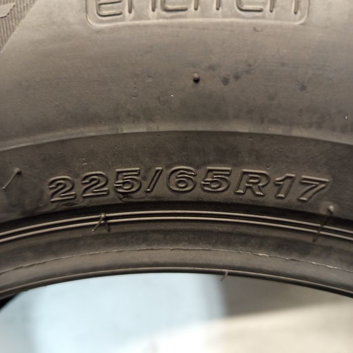 225/65R17 Bridgestone Turanza