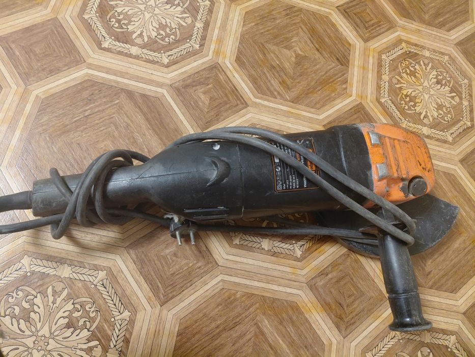 Болгарка Днипро м 230 круг . Модель мшк 2300п