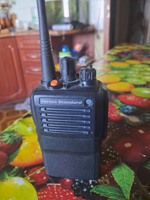 Радиостанция серии  DP 4400Е новая  Kenvyd Verfex Ikom