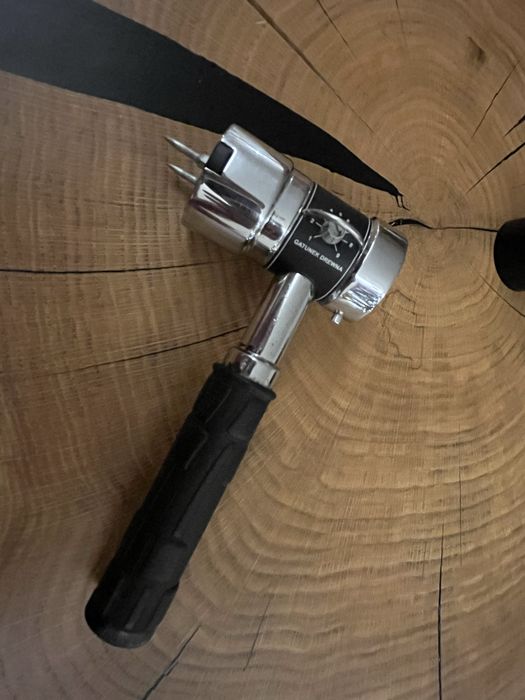 Elektroniczny wilgotnościomierz drewna HIT-2 Tanel