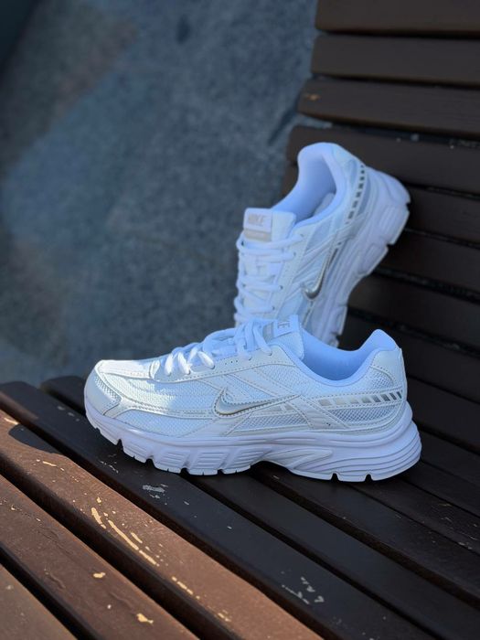 Жіночі Кросівки Nike Initiator White silver / Nike