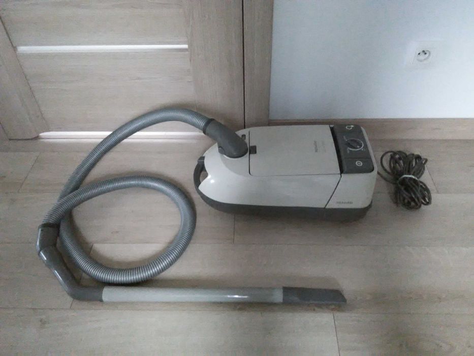 odkurzacz workowy firmy MIELE air clean Made in Germany 250 - 1100 W