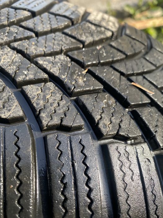 Opony zimowe 16 Bridgestone 4x