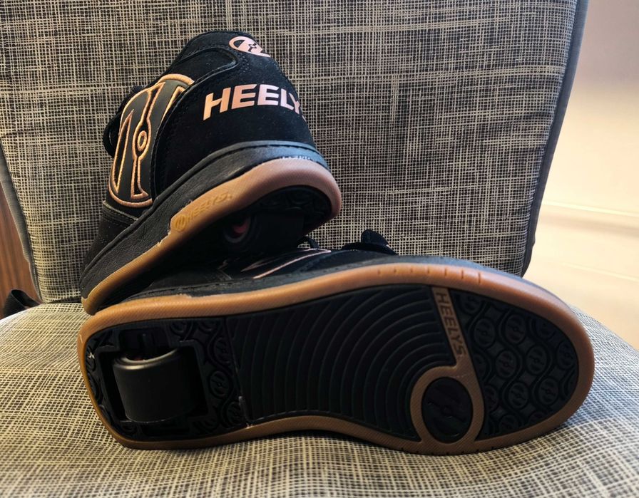 Butorolki Heelys czarne rozmiar 34 dziecięce