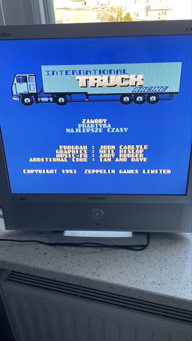 Kaseta Commodore 64 International Truck Racing LK Avalon