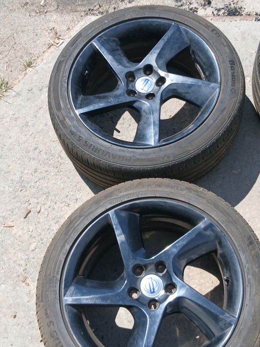 Продам колеса 235/45/18 ВОЛЬВО V-60