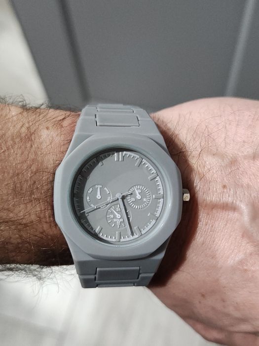 Nowy szary zegarek, mega lekki i wygodny