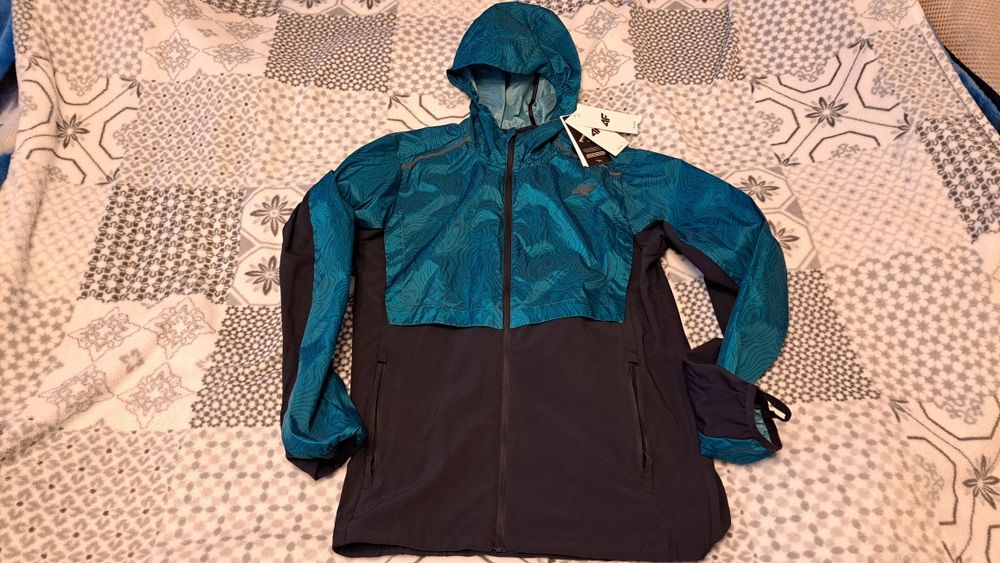 Nowa Kurtka Do Biegania w Terenie 4F w rozmiarze S