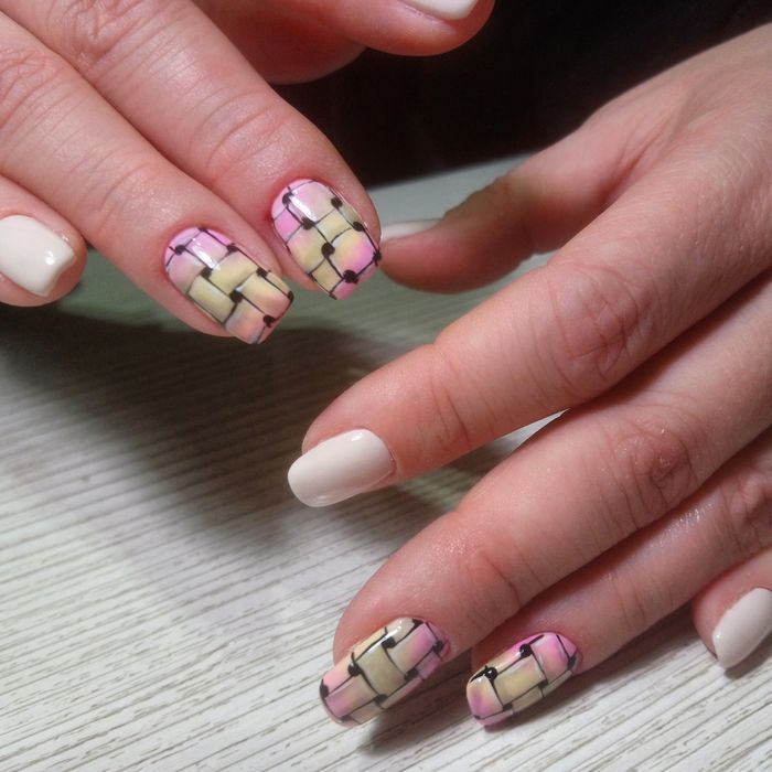 Пр. Металлургов, центр. Маникюр, педикюр, наращивание, гель-лак