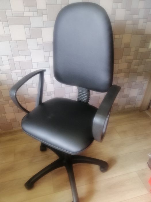 Продам детское кресло