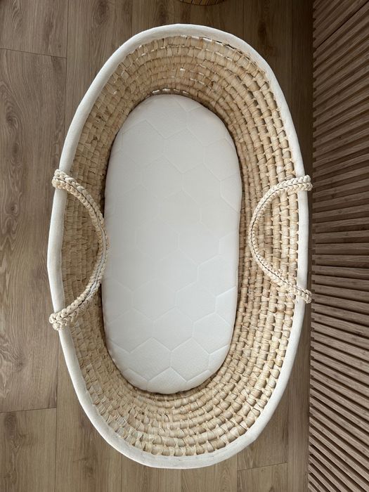 Kosz Mojżesza + materacyk + stojak