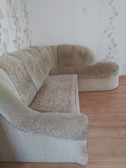 Диван кутовий 2500×1600