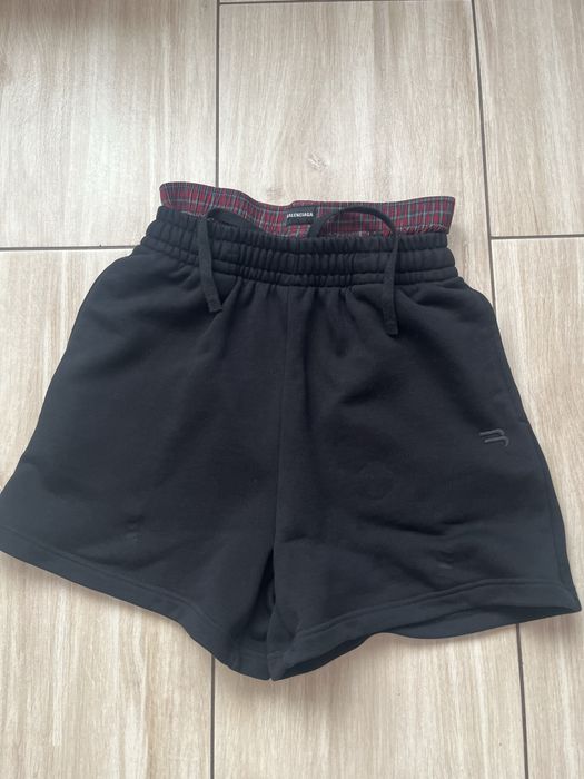 Shorty Balenciaga rozmiar M