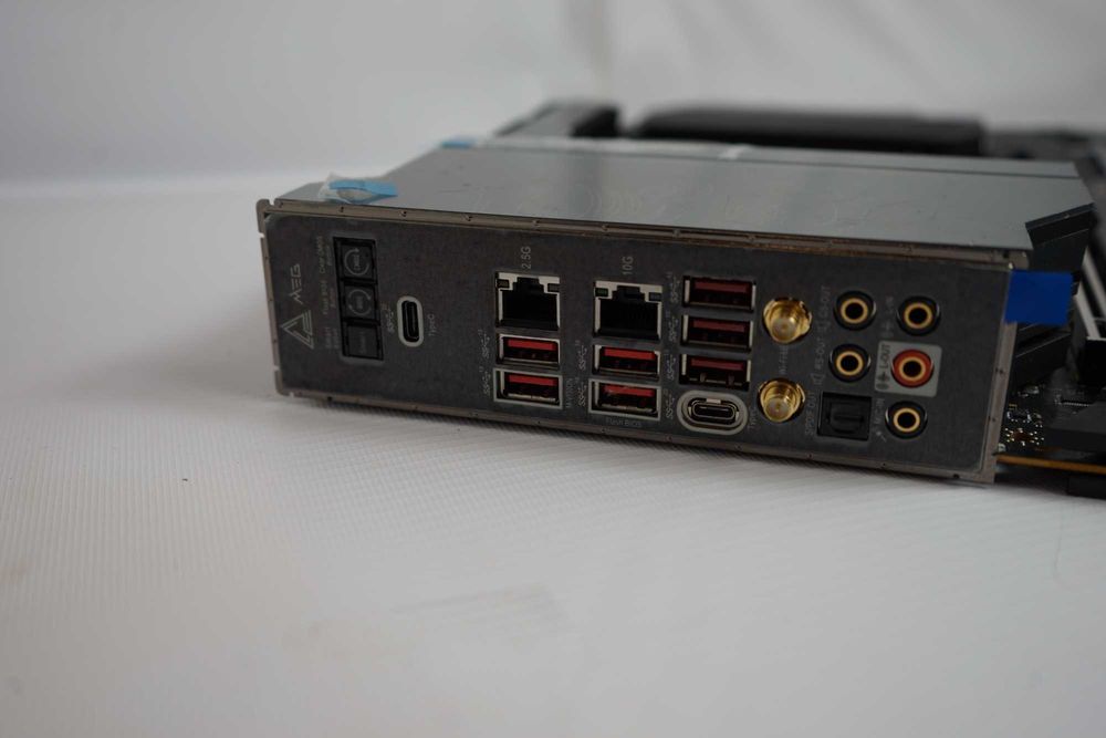 Материнська плата MSI MEG X670E GODLIKE AM5 RYZEN DDR5