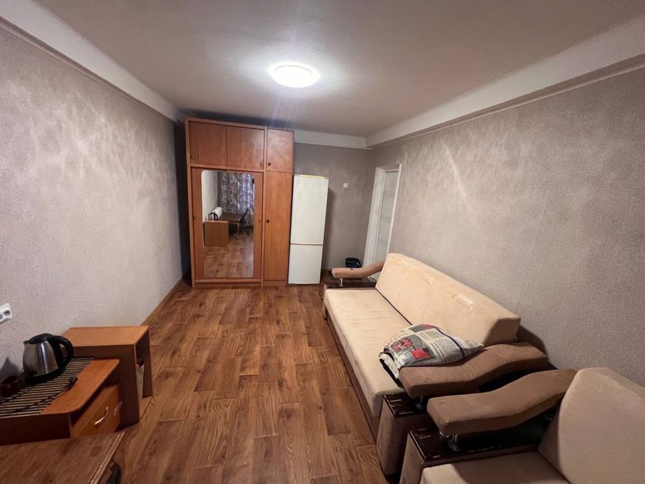 Продаж 1/2 квартири в двокімнатній