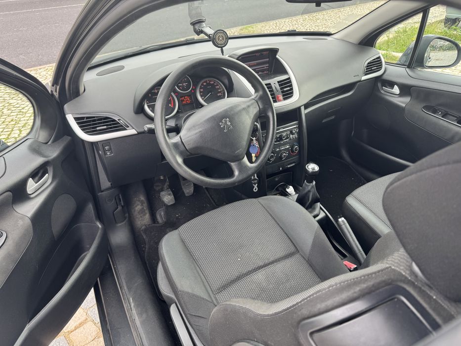 Peugeot 207 1.6 HDi 5 Lugares