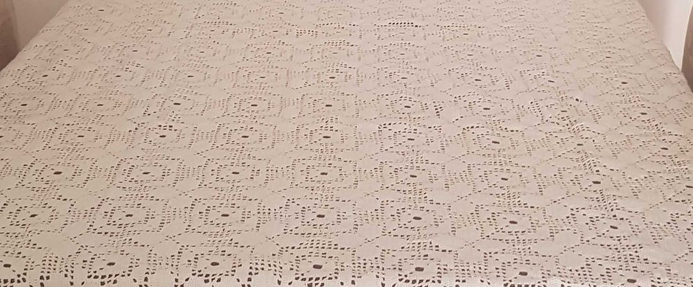 Toalha de mesa em crochet branca feita a mão antiguidade 1,92 x 1,79