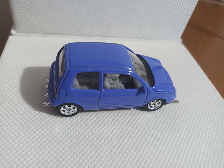 Miniaturas 1/64 Welly P2