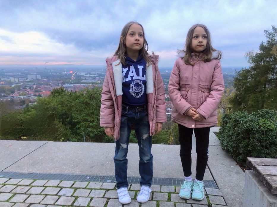 Зимова парка для дівчинки 8-10 років