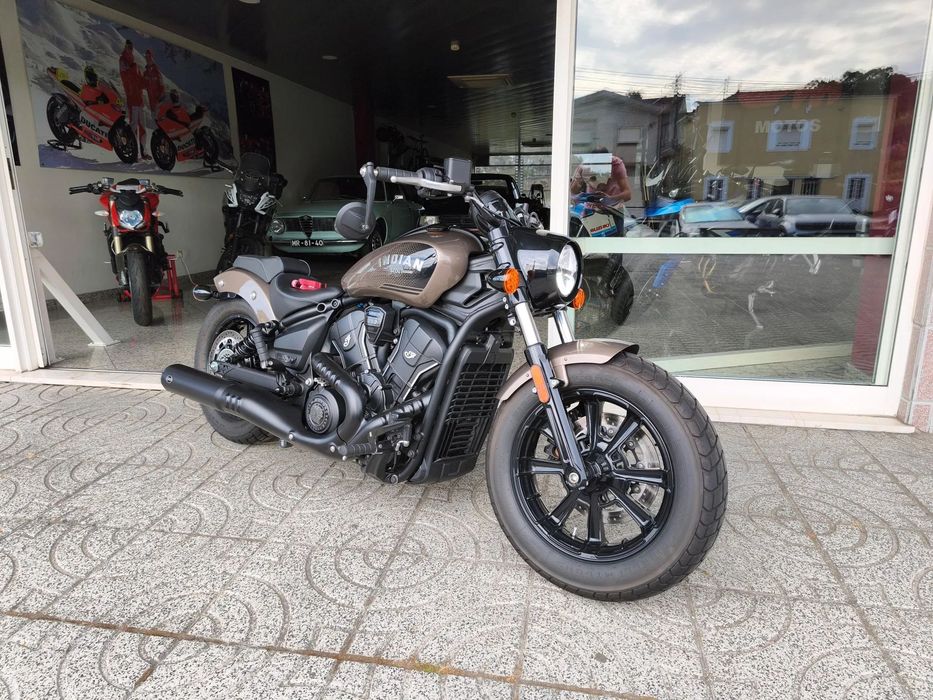 Indian Scout Bobber Limited Tech
