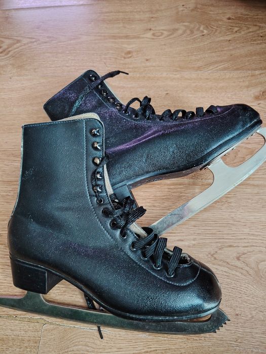 Łyżwy hokejówki 35