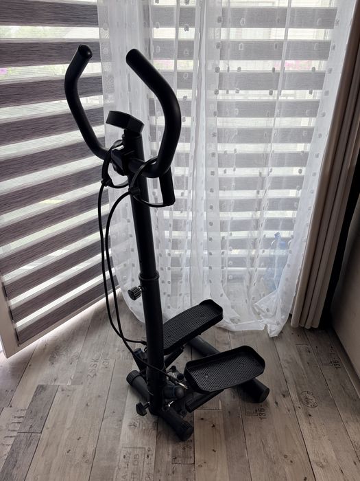 Stepper skrętny GYMTEK z linkami oporowymi i licznikiem LCD