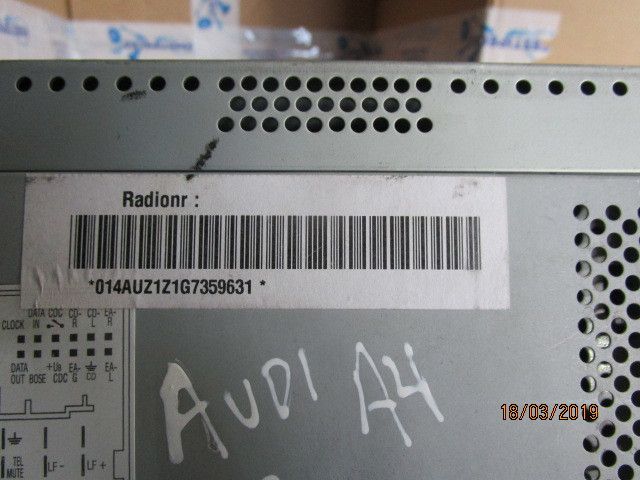 Rádio / auto-rádio AUDI A4 Cabriolet (8HE, B7)