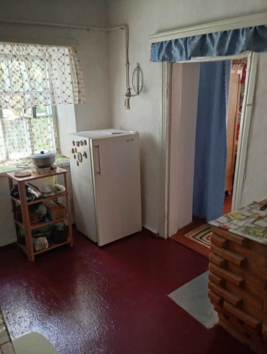 Продаю невеликий будиночок з великою ділянкою